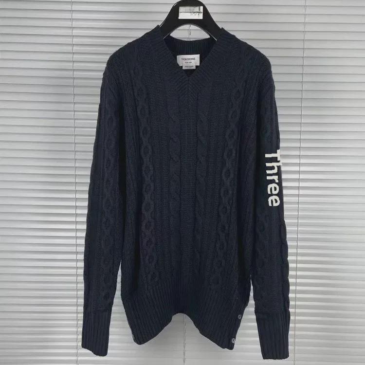 

Корейский свитер унисекс с V-образным вырезом - жаккардовая полосатая шерсть Triple Extra Large