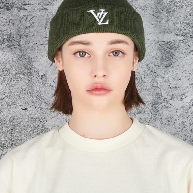 

Шапка-бини с 3D-монограммой VARZAR Хаки FREE