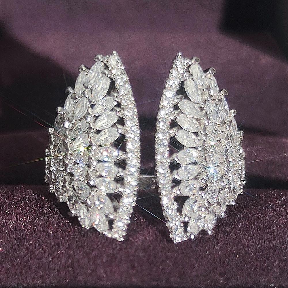 Europäisch-amerikanischer Nischen-Unregelmäßiges Design Ring R6925: Einzigartiges und stilvolles, von Fans inspiriertes Accessoire