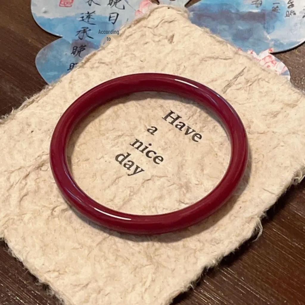 Elegant Chinese Style Jingle Bracelet: Ice-Transparent, Non-Fading Round Bangle Collection