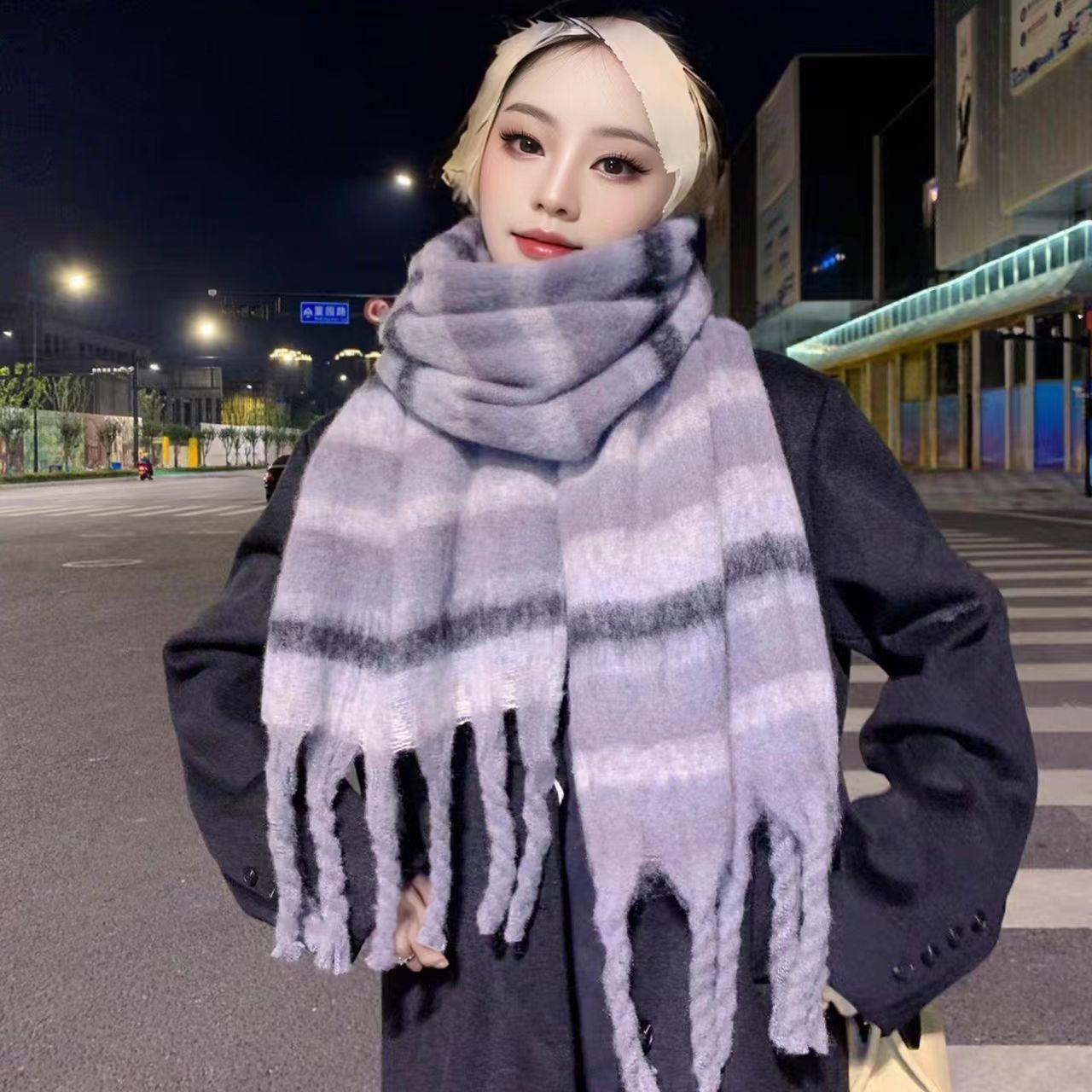 

Thickened thermal scarf women s winter stripes fringed versatile fashion trend students soft couple feeling 210*40cm зелений