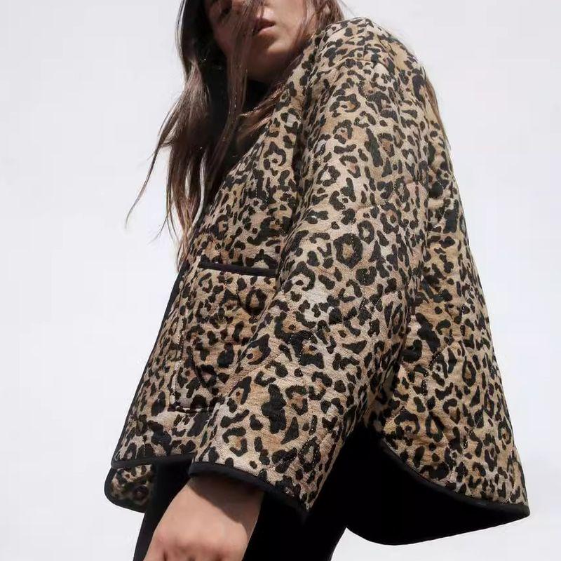 Autumn and Winter New Women clothes Light and Versatile Leopard Print Animal Print round Neck Cotton-padded jacket Jacket 8110488