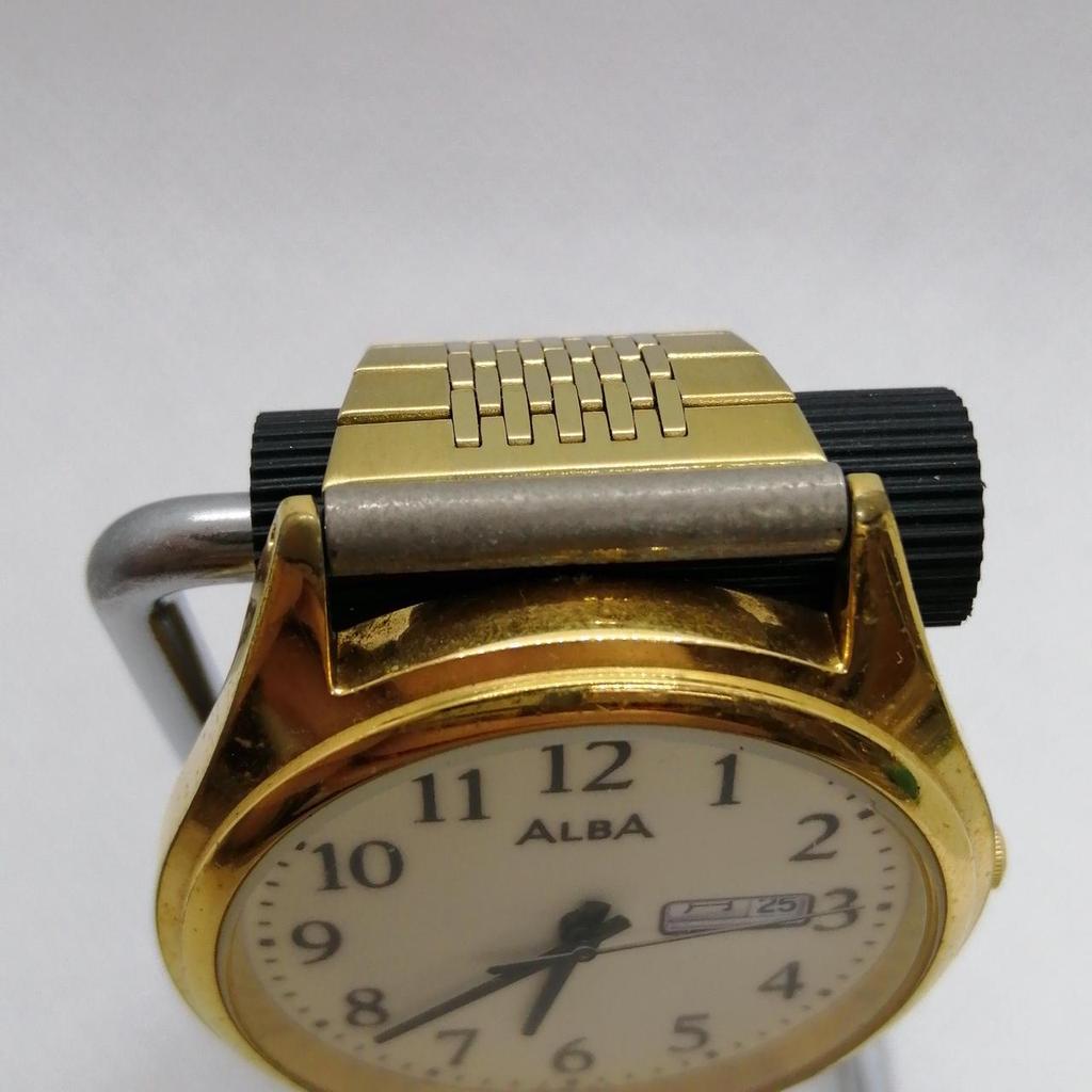 Used ALBA V733-0A20 Quartz Watch