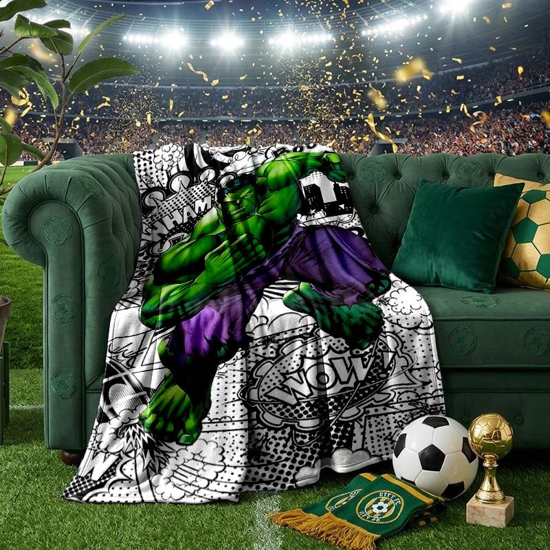 Hero Power Breaks Through Throws Blanket Flannel Blankets Plush for Couch Bed Gifts for Men Women Travel picnic blanket Christmas fan gifts