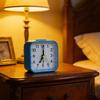 Despertadores Analógicos Silenciosos Pequeño Reloj Analógico de Cuarzo Silencioso Sin Tictac con Luz Snooze para Personas con Sueño Profundo Oficina Dormitorio