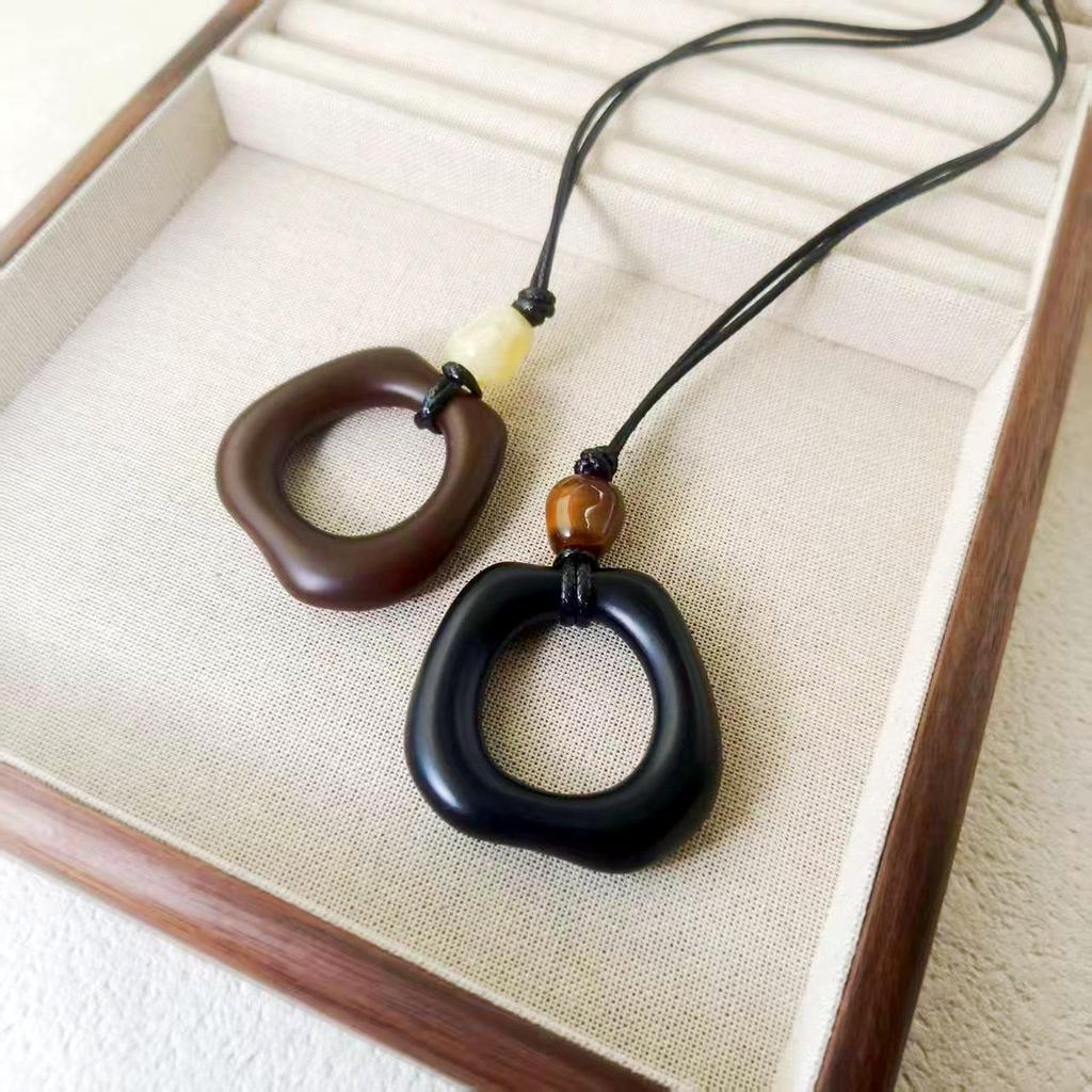 Maillard Retro Korean Style Necklace for Women - Versatile Autumn/Winter Jewelry Chain