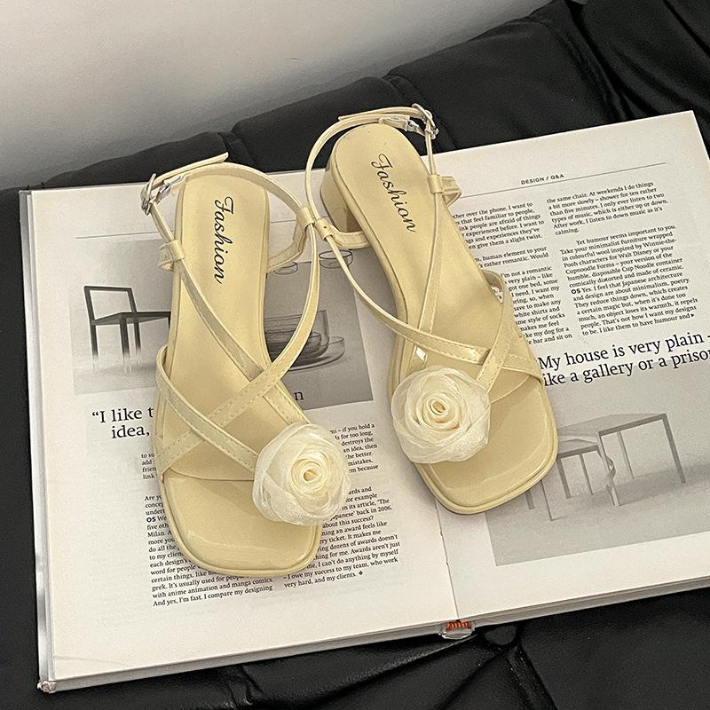 

Новый стиль женских сандалий на толстом каблуке и модных туфель-лодочек 40 жёлтый