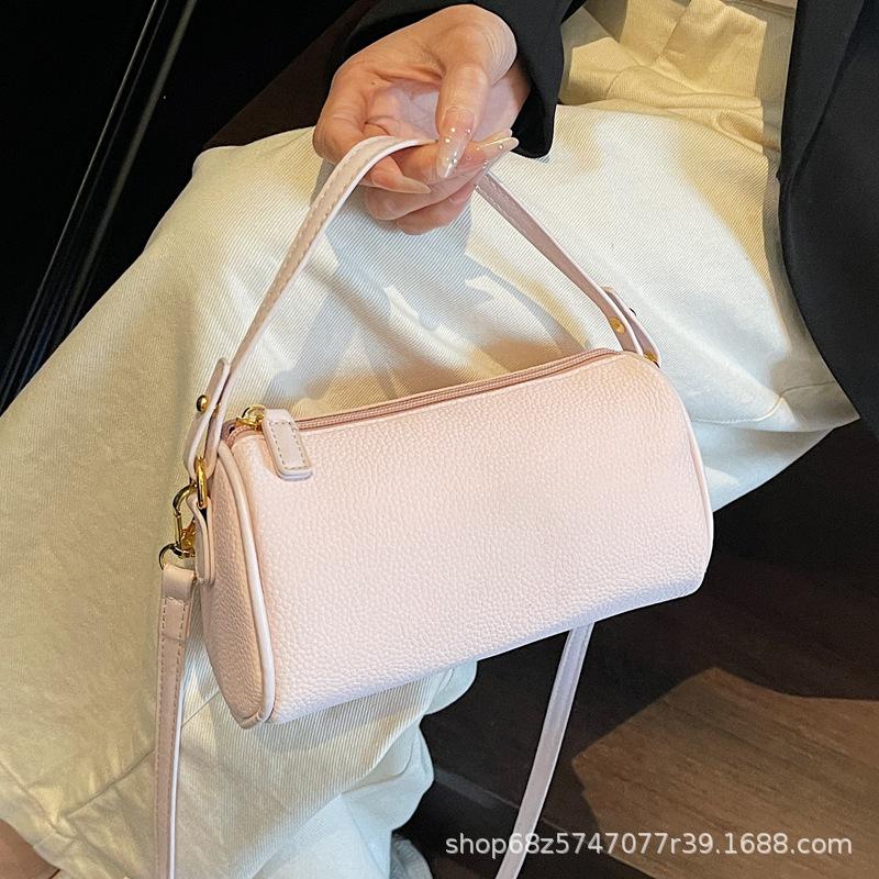 Premium sense hand carry fashion pillow bag women's 2025 spring new simple shoulder bag commuter shoulder messenger bag
