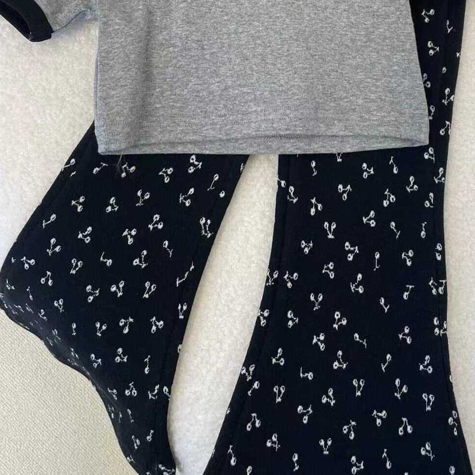 Girls' Set Fashionable Short Sleeved Pants Set Cherry Korean Children's Two-piece Set Treasure