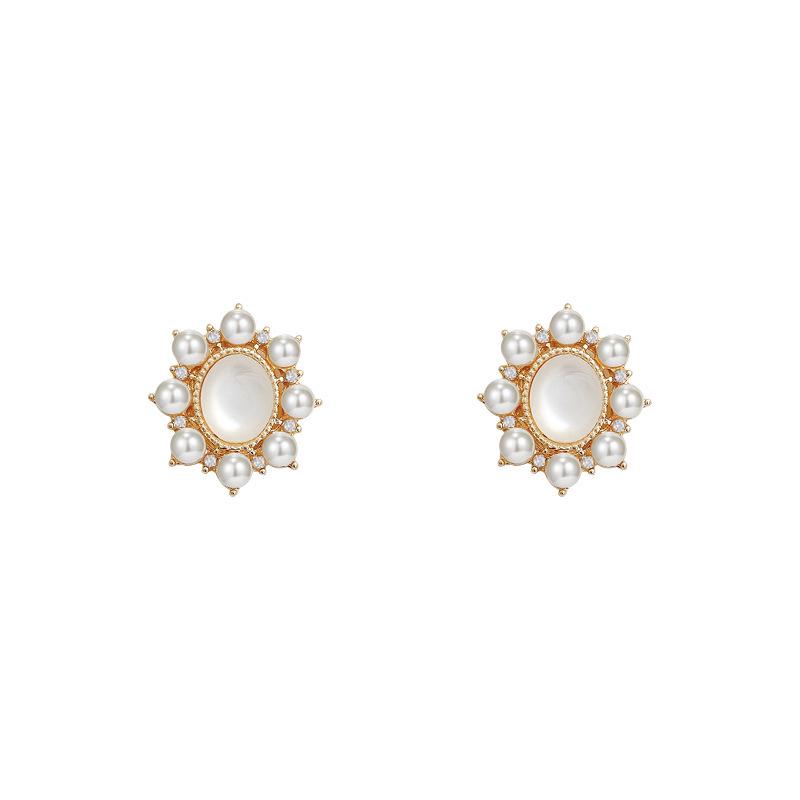 Korean High-End S925 Silver Pearl Stud Earrings – Elegant Niche Design for Women