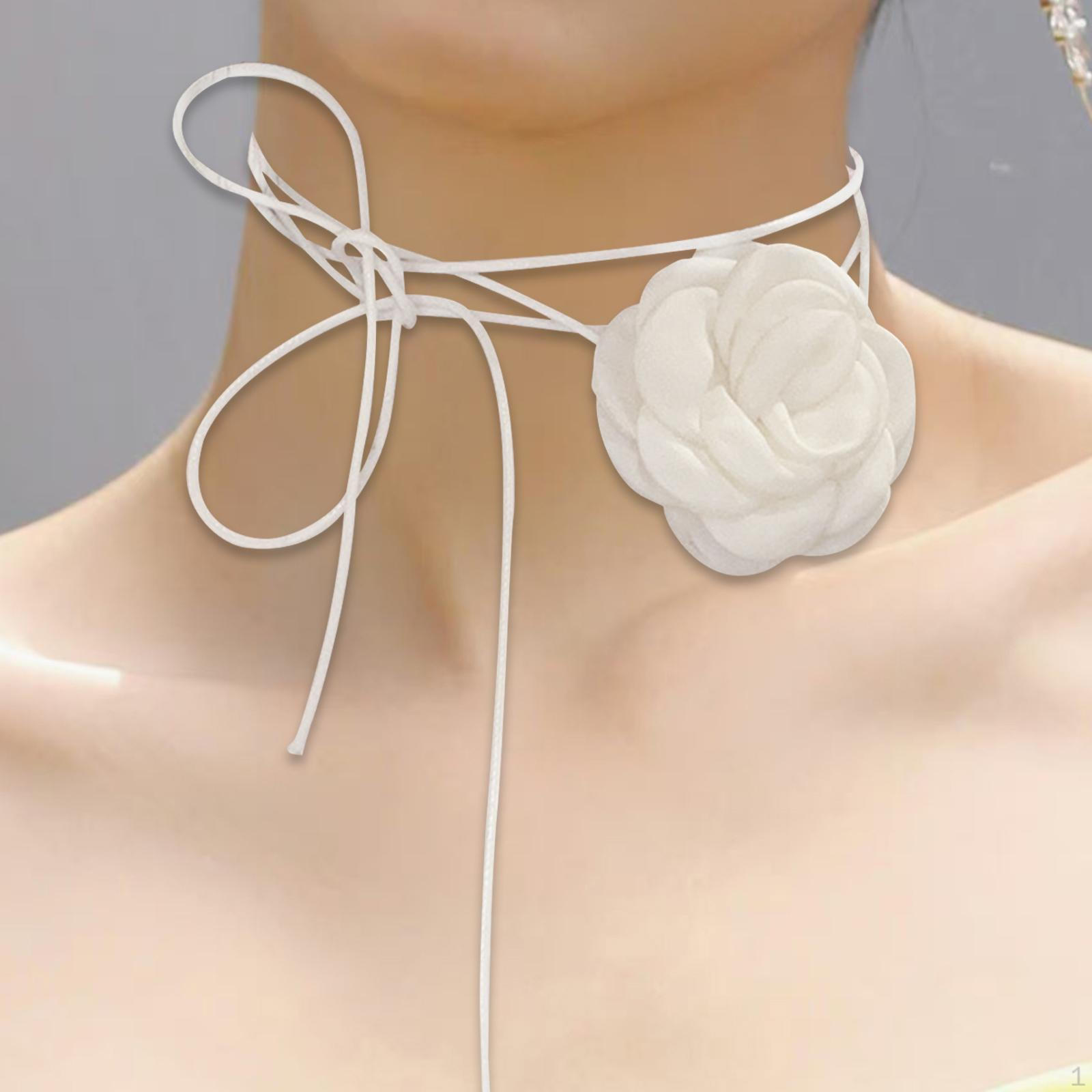 

Ожерелье-чокер с кружевной отделкой