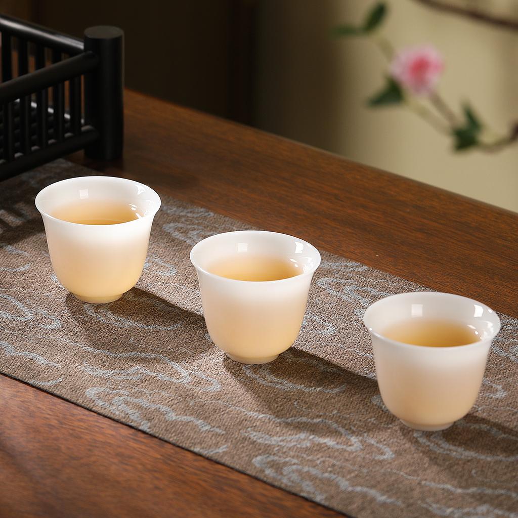 Light Luxury Kung Fu Teacup Small Cup Exquisite Jade Porcelain Ceramic Cup Tea Cup Source