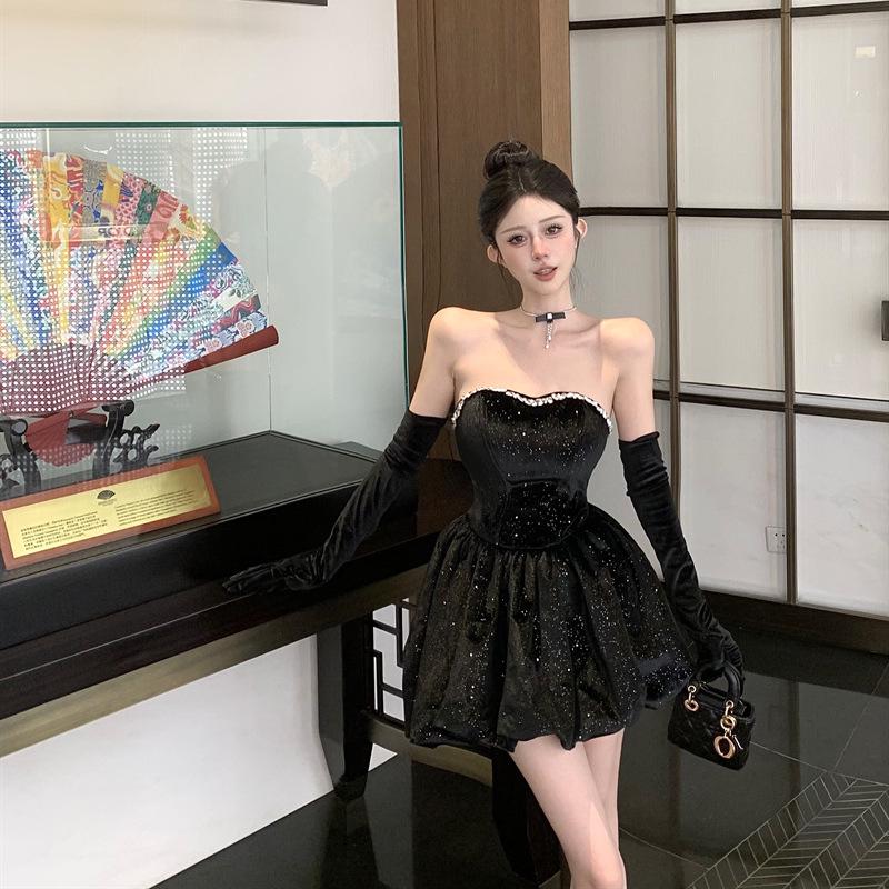 Elegant Off-Shoulder Princess Black Velvet Cinched Waist Dress with Puff Skirt