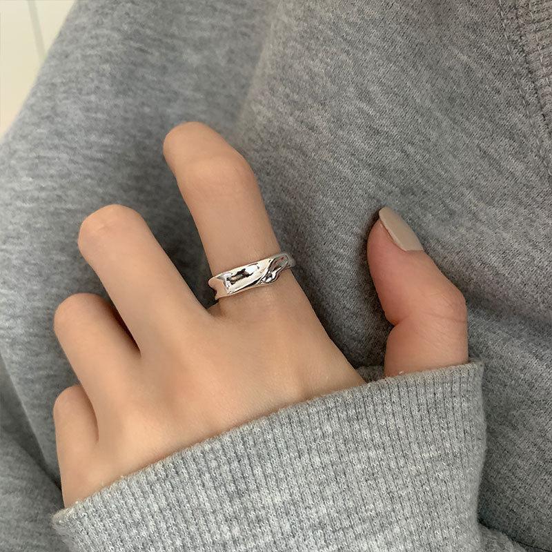 Sterling 925 Trendy Silver Geometric Shape Ring For Women Suitable For Casual And Style Formal