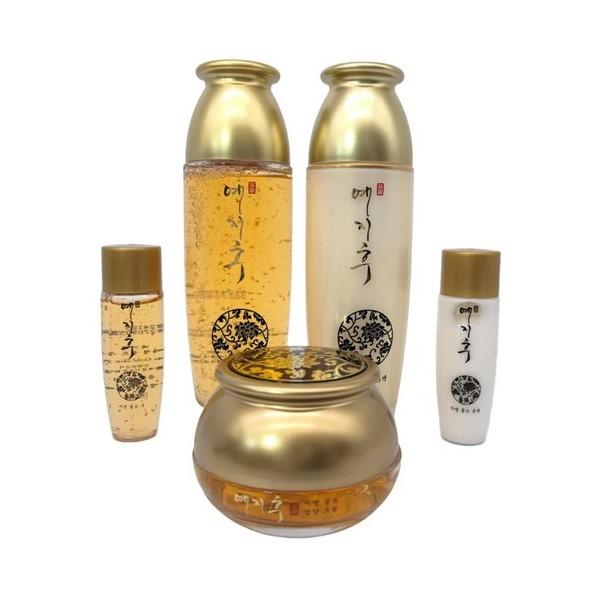 Yejihwoo Premium Nourishing Basic 3pcs Set (Toner 150ml, Emulsion 150ml, Nourishing Cream 50g, Travel Size Toner 35ml, Travel Size Emulsion 35ml)