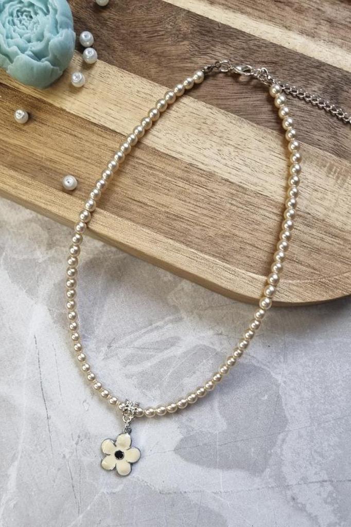 Pearl Choker Necklace with Flower Pendant – Handmade Jewelry