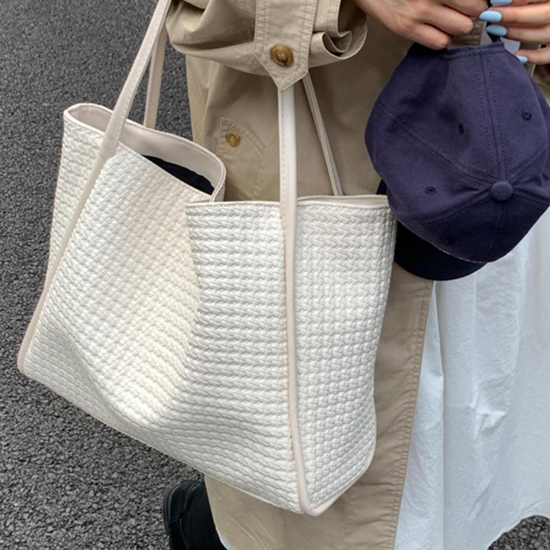 Retro Large Tote Bag, Simple and Elegant, Large-capacity Single-shoulder Bag, Woven Underarm Bag