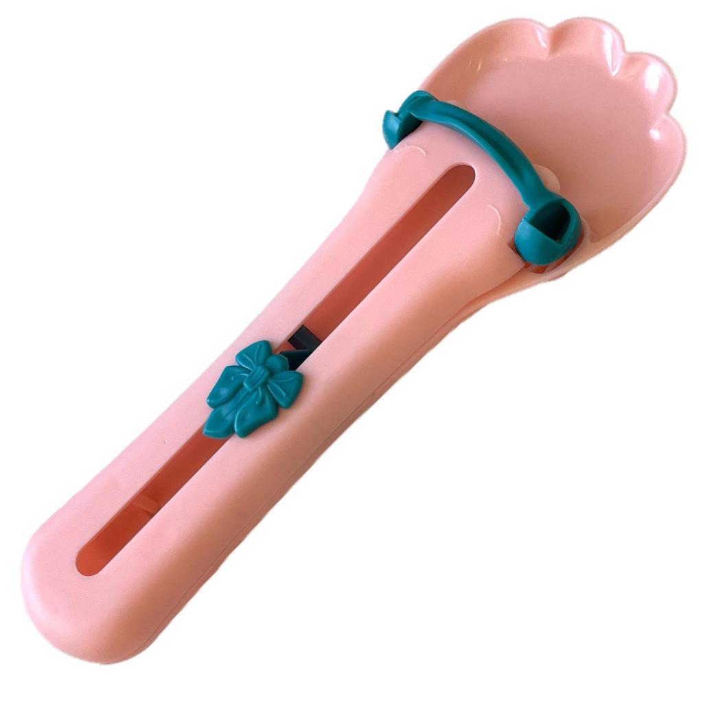 Cat Feeding & Treat Squeezer Spoon