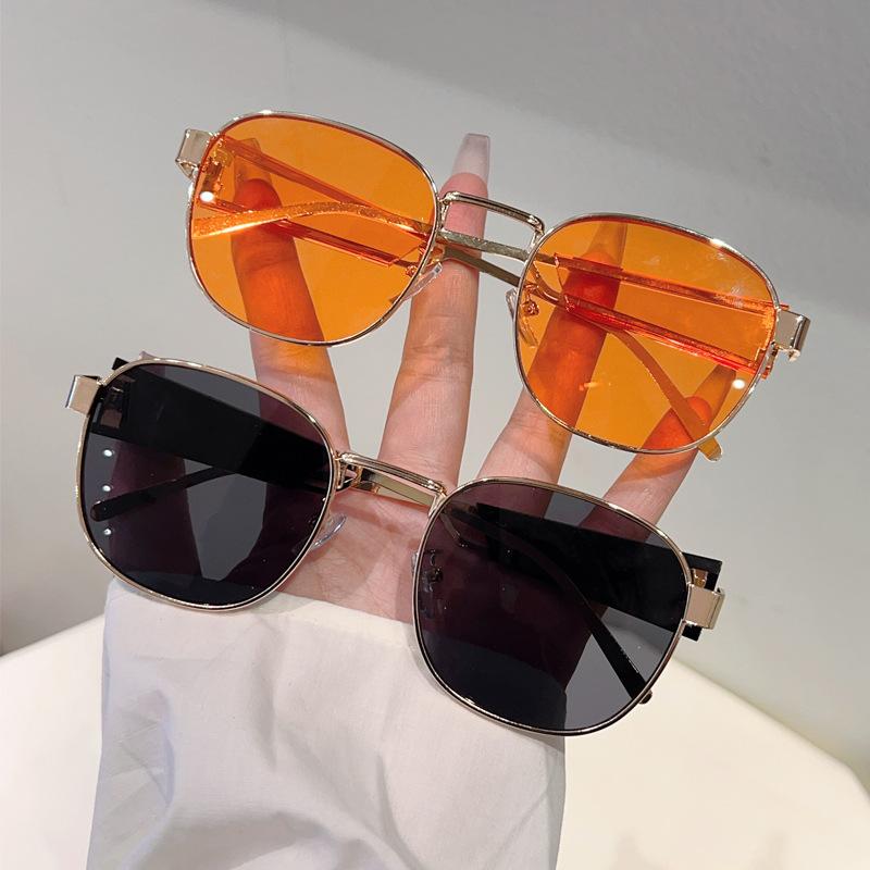 Wind metal oval frame fashion sunglasses light luxury retro advanced sense UV protection sunglasses