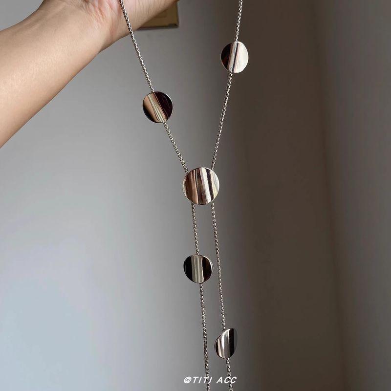 

European and American Style Long Silver Smooth Disc Tassel Necklace, Light Luxury, Simple and Unique, Adjustable Sweater Chain Accessory Silver Disc Tassel Necklace