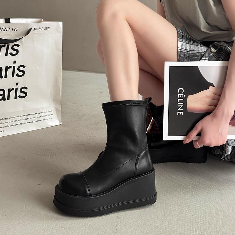 British style leather boots thick-soled round-toed Martin boots women's autumn fashion simple temperament Korean version of Internet celebrity short