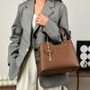 A Large-capacity Soft Leather Handbag for Middle-aged Mothers, A Fashionable and Elegant Single-shoulder Crossbody Bag