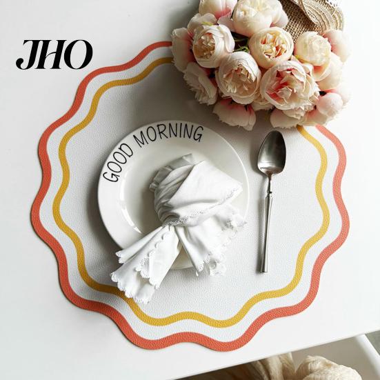 Quick-drying Place Mat Faux Leather Scalloped Placemat Heat-Resistant Non-slip Heat Insulation Reversible Waterproof Dining Table Protection