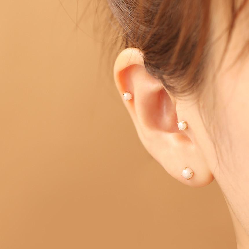 Minimalpiercing 14K Simple Quadruple Freshwater Pearl Piercing Earrings
