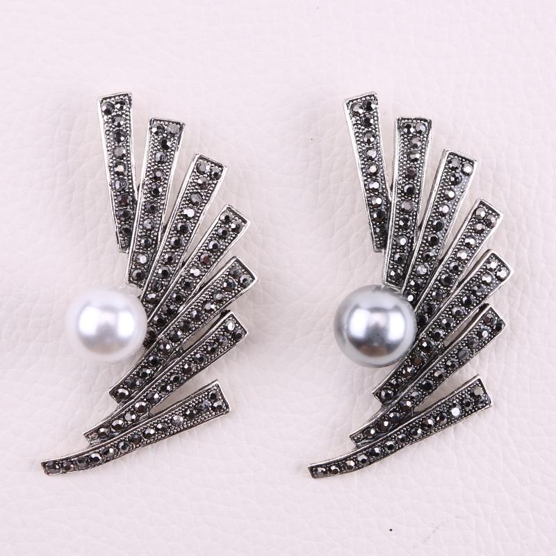 Black Enamel Brooches Women Men Metal Pearl Plants Leaves Party Brooch Girls' Bag Hat Accessories Jewelry Decoration