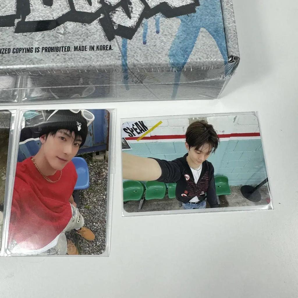 THE BOYZ 2026 Grußkarte (Ungeöffnet) + 1 Vorbestellungs-Fotokarte (Zufällig)