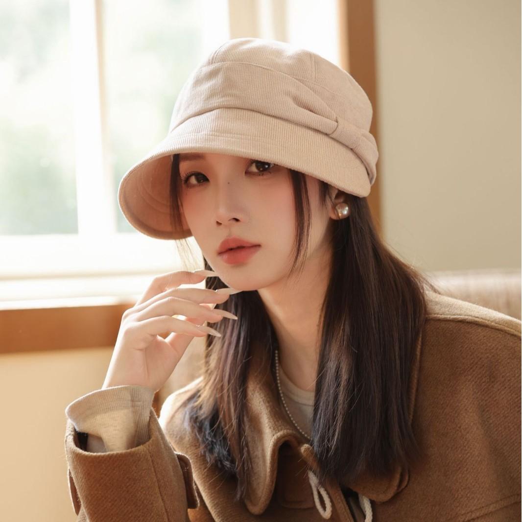 

Женская модная и универсальная шляпа-ведро Корейская версия теплой бейсболки с широкими полями, подчеркивающая лицо, маленькая киберспортивная шляпа M（56-58cm）