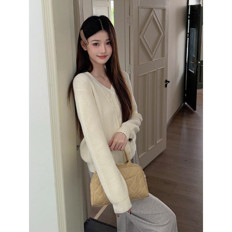 

Корейский стиль V-образный вырез мягкий восковой трикотажный кардиган с длинными рукавами женский осенне-зимний свободный повседневный свитер куртка темперамент и топ высокого класса One Size