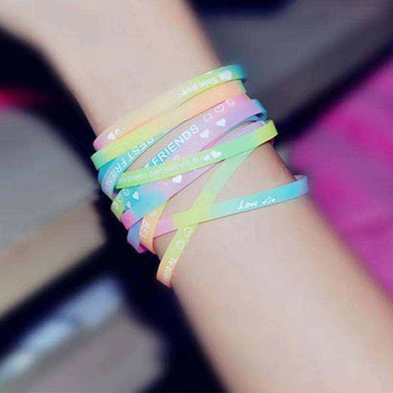 

5mm Wide Luminous Korean Style Silicone Bracelet for Men, Women, Students, and Friends - Glowing Fluorescent Sports Accessory and Small Gift