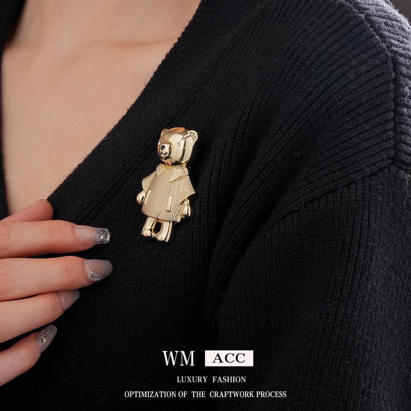 Korean Style Diamond Bear Brooch - Luxurious, Exquisite, Versatile Accessory for Women