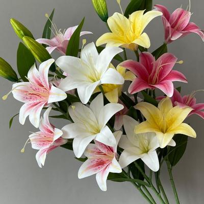 Artificial Lily Flower Bouquet for Living Room Decoration, Silk Floral Arrangement for Wedding or Indoor Ornament.