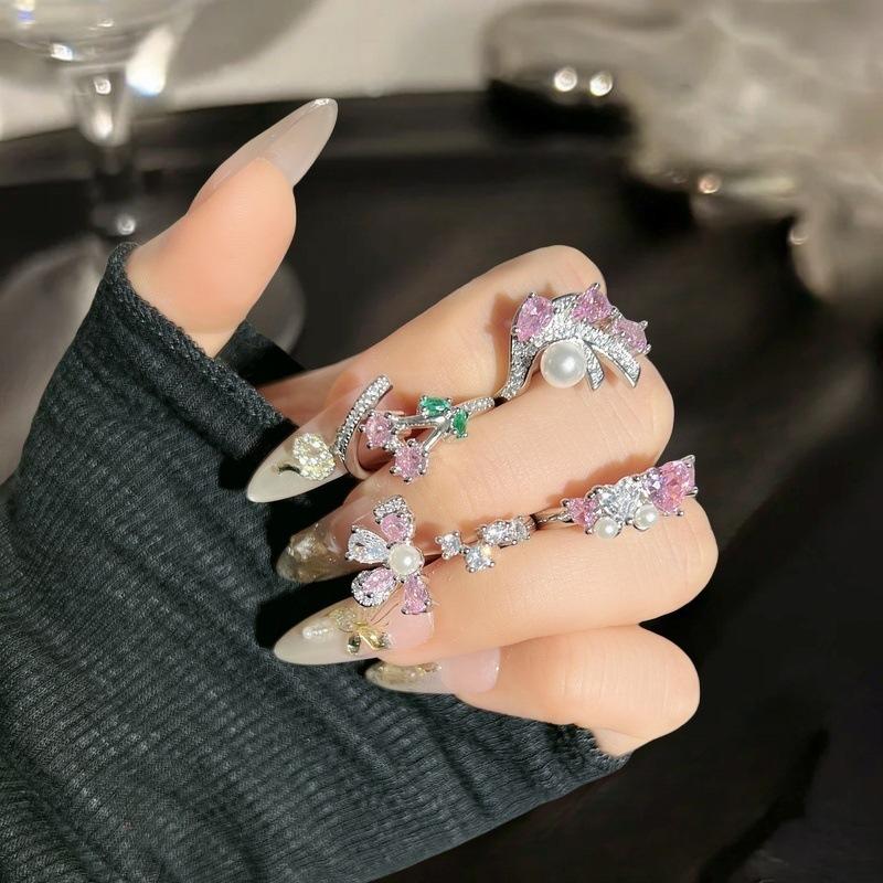 Sweet Pink Diamond Ice Flower Full Of Diamonds Zircon Temperament Flower Opening Ring Niche Design Sense Light Luxury High Sense Ring