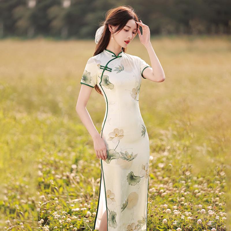 Elegant Zen Summer Cheongsam Dress for Women: New Chinese-Style Design with Button Split