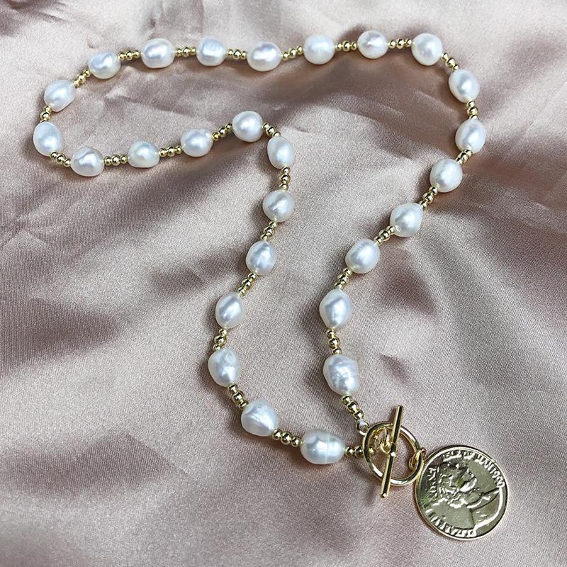 Exquisite Baroque Freshwater Pearl Necklace - Fashionable, Versatile, Light Luxury Clavicle Chain Design
