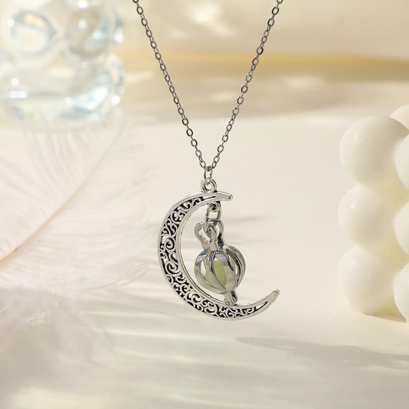 1pcs Imitation White Gold-color Necklace Ladies Simple Light Luxury Style Moon Pumpkin Shaped Pendant Jewelry