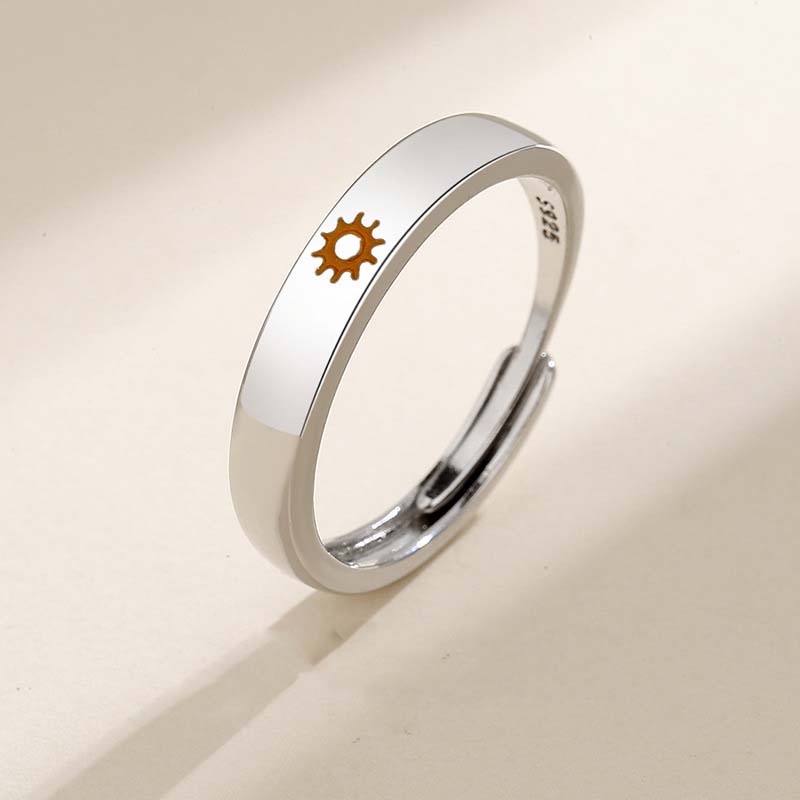 2Pcs Sliver Color Sun Moon Couple Rings for Women Men Simple Heart Matching Open Adjustable Finger Ring Set Wedding Jewelry Gift