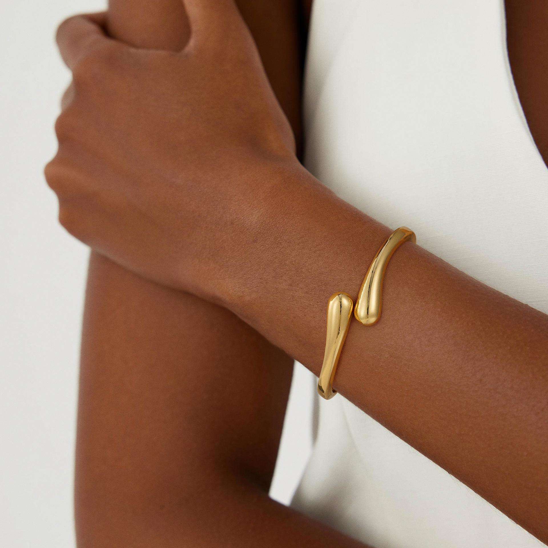 

Wind ladies bracelet, geometric advanced sense of opening adjustable bracelet versatile niche jewelry fashion