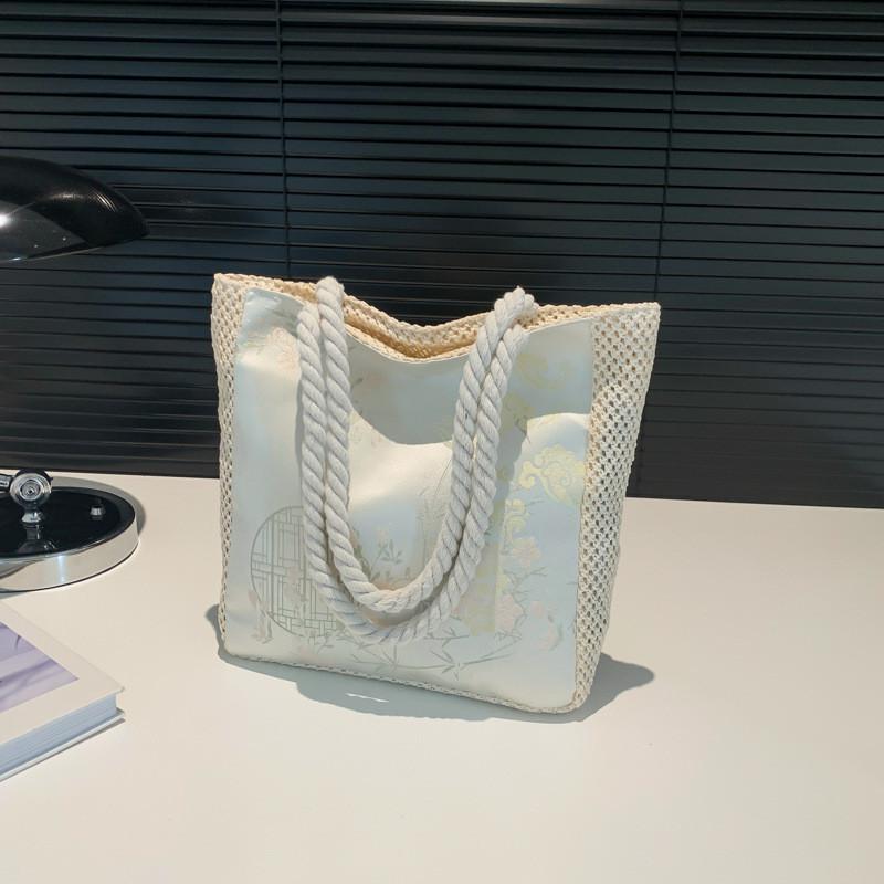 

Stylish Summer Canvas Tote Bag For Women With Spacious Design And Trendy Colors White