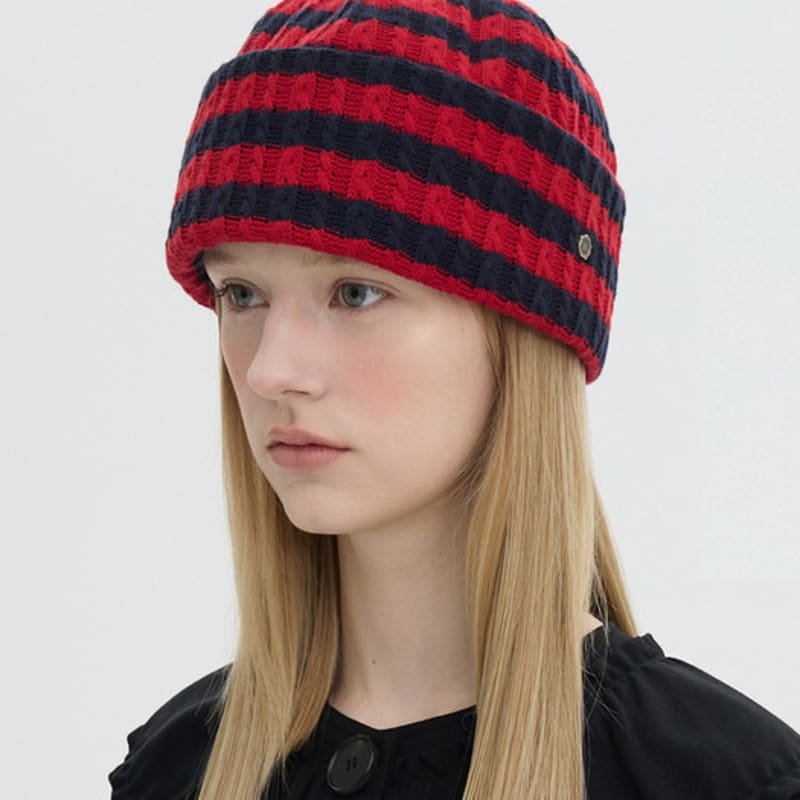 

Brown Hat Poppy Beanie Red