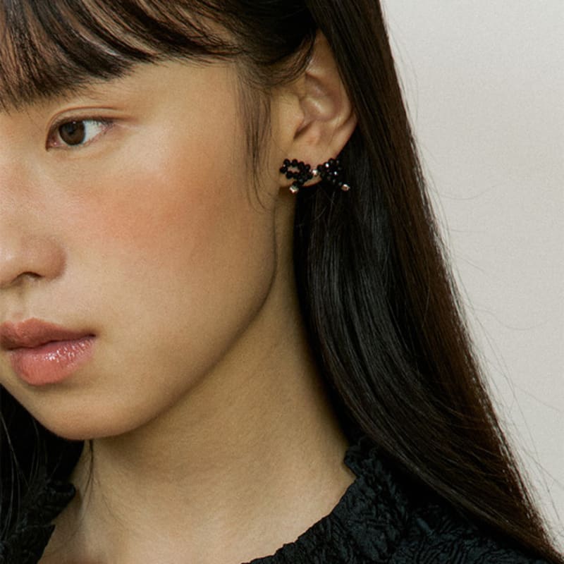 Lucirzu Onyx Ribbon Earring