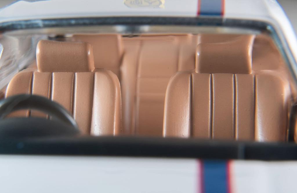 TOMYTEC Tomica Limited Vintage Neo 1/64 Scale LV-N290a Nissan Cedric V30E Brougham Private Taxi (Finished Model)
