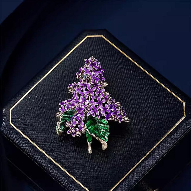 Purple Lilac Brooch, High-end Feminine Charm, Enamel Brooch, Niche and Sophisticated, Anti-glare Pin