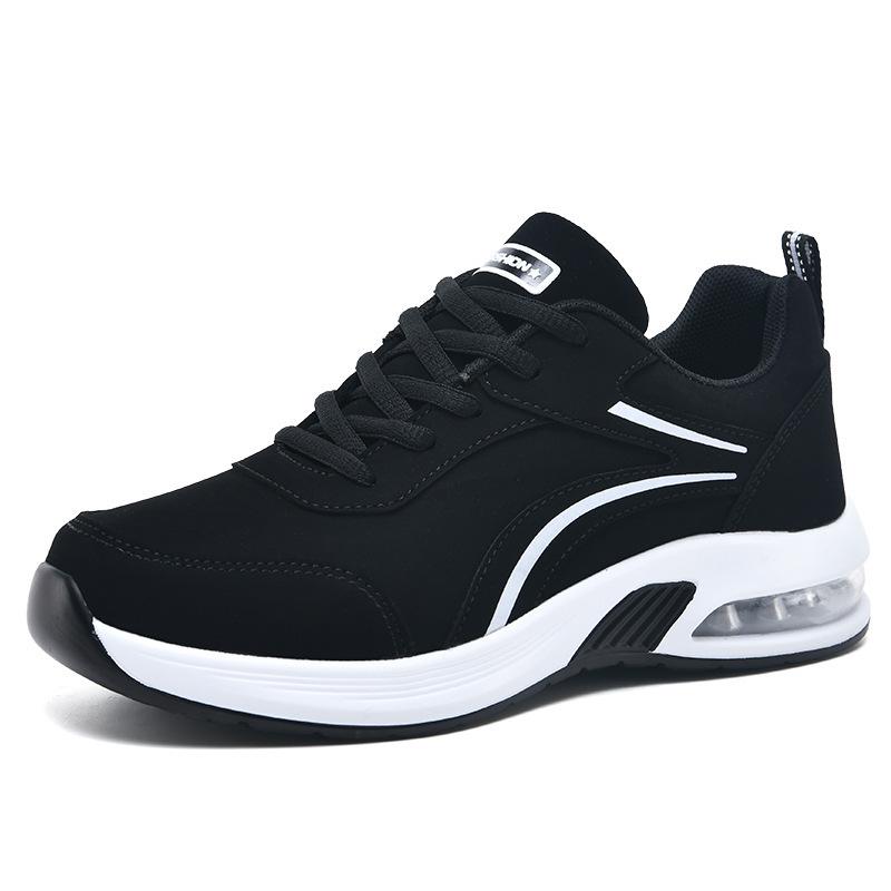 

Жіночі модні зручні шкіряні кросівки на товстій підошві осінь 2024 38 чорний білий колір