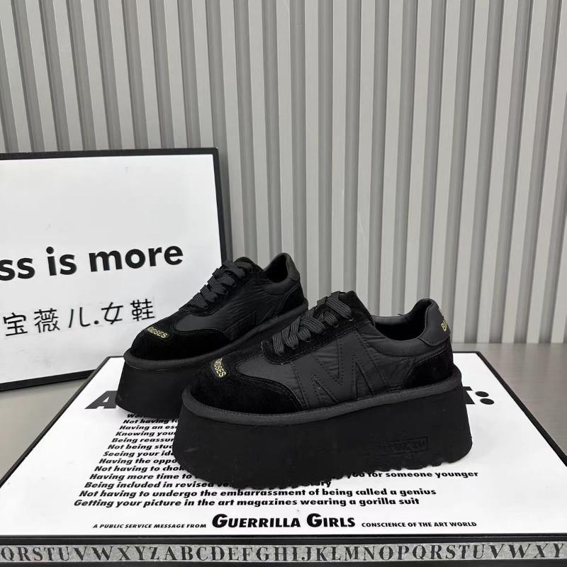 Fashion 2024 Women's Casual Sports Shoes Breathable Waterproof Wedge Thick Sole Women's Sports Shoes Leather Casual Shoes