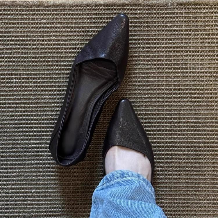 

Cowhide version~ French gentle and fashionable versatile pointed head shallow mouth single shoes women s 2025 new comfortable soft-soled flats 40