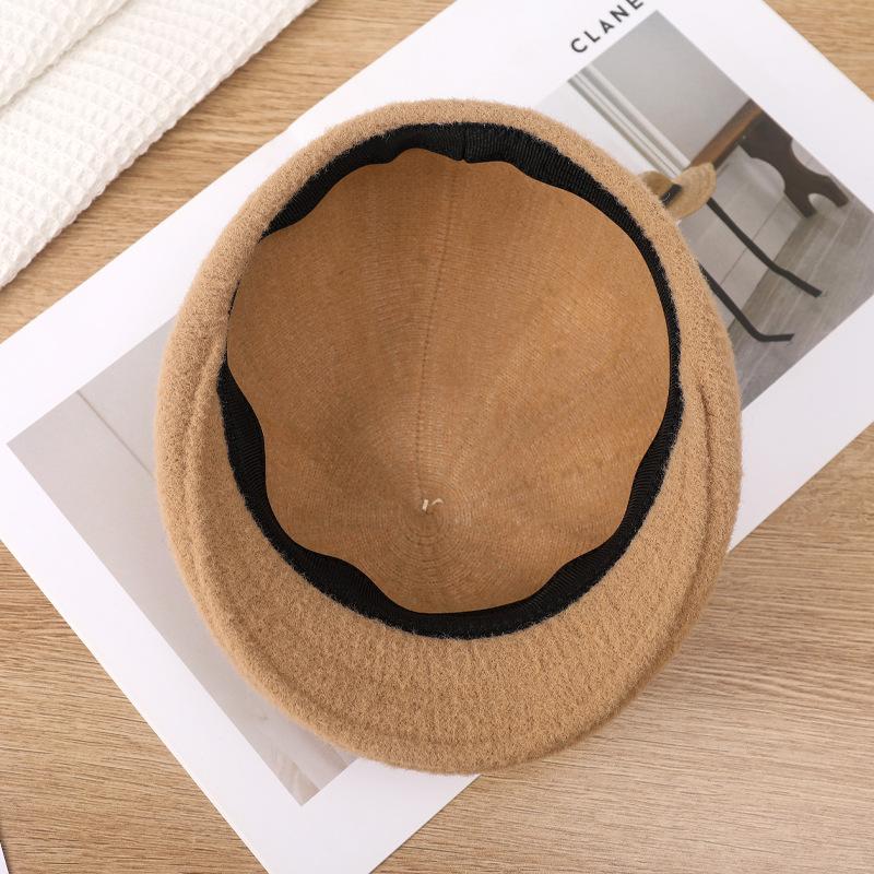 Korean Version of Autumn and Winter Fashion Hat for Women Knitted Breathable Beret Casual and Versatile Fashion Forward Hat Painter Hat